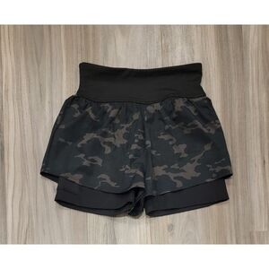 SPANX Cammo get moving shorts athletics lined